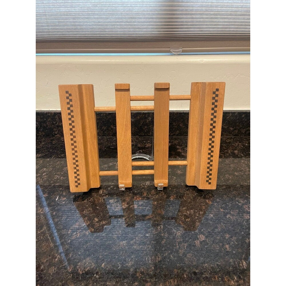 Pampered Chef Wooden Trivet For Casserole Dish